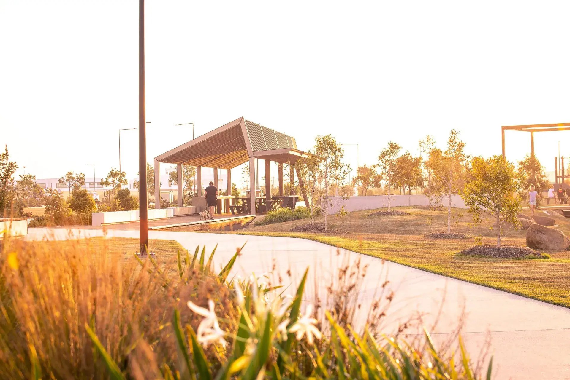 Bokarina-Beach-Village-Parks_019-1920w