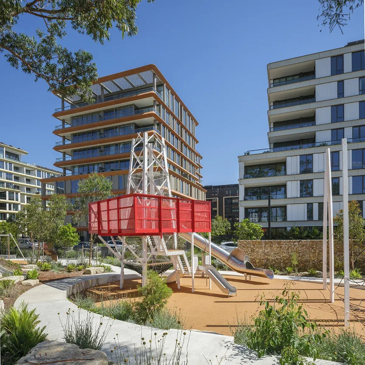 Parabol Playground, Channel 9 Tower 06